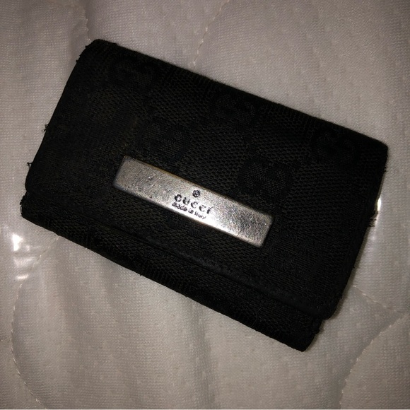 Gucci key holder just one ring left - Picture 5 of 12